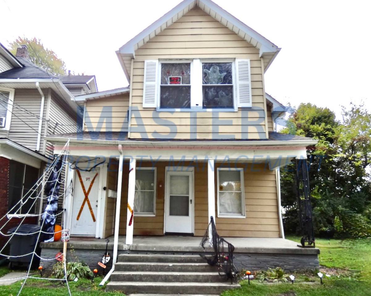 Apartment for rent at 2563 Foraker Ave, Toledo, OH 43609