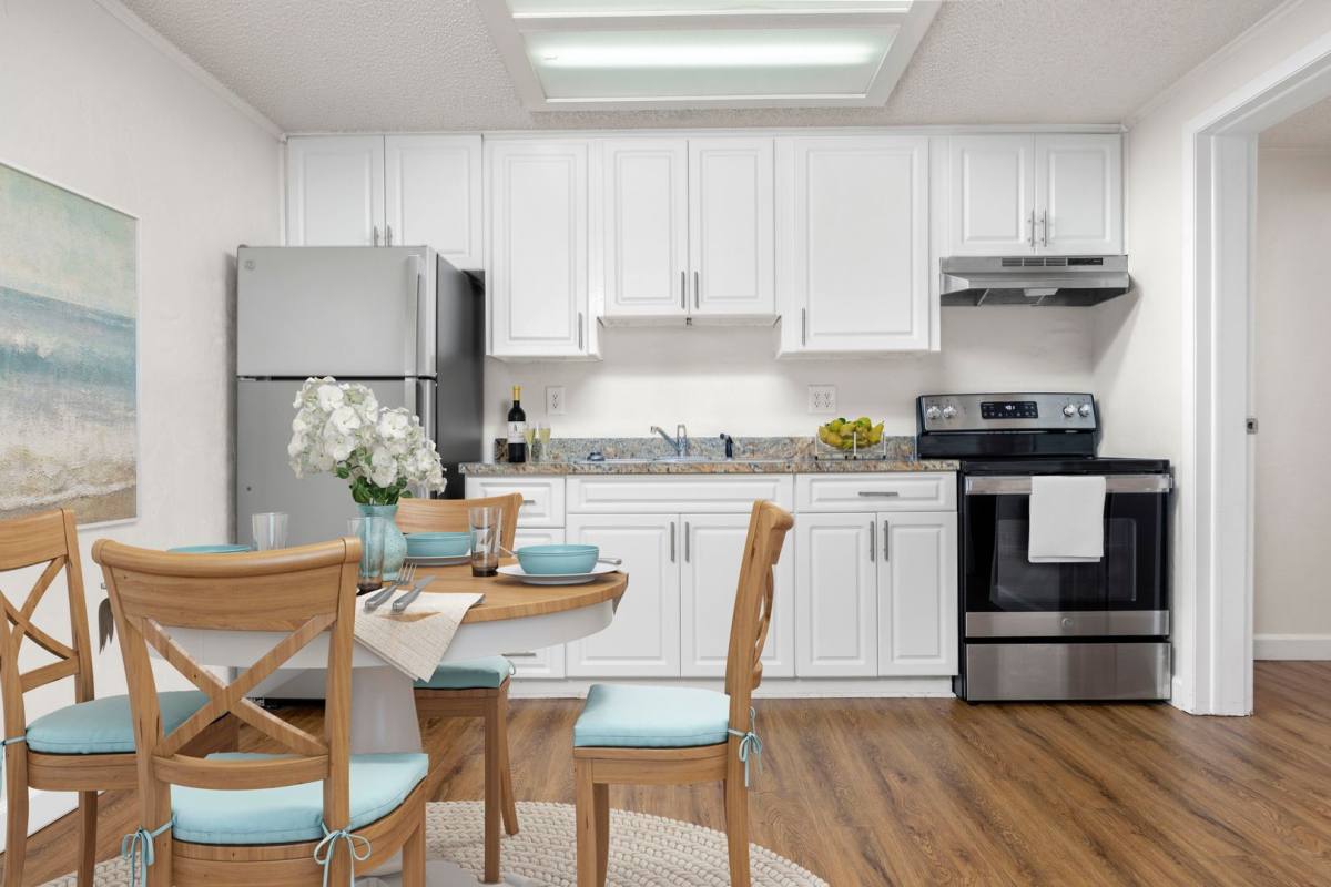 Apartment for rent at 826 SW Amberwood Loop, Lake City, FL 32025