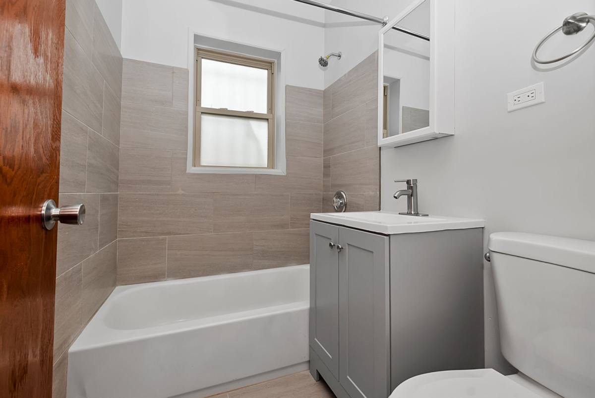Apartment for rent at 3432-36 W 59th St, Chicago, IL 60629
