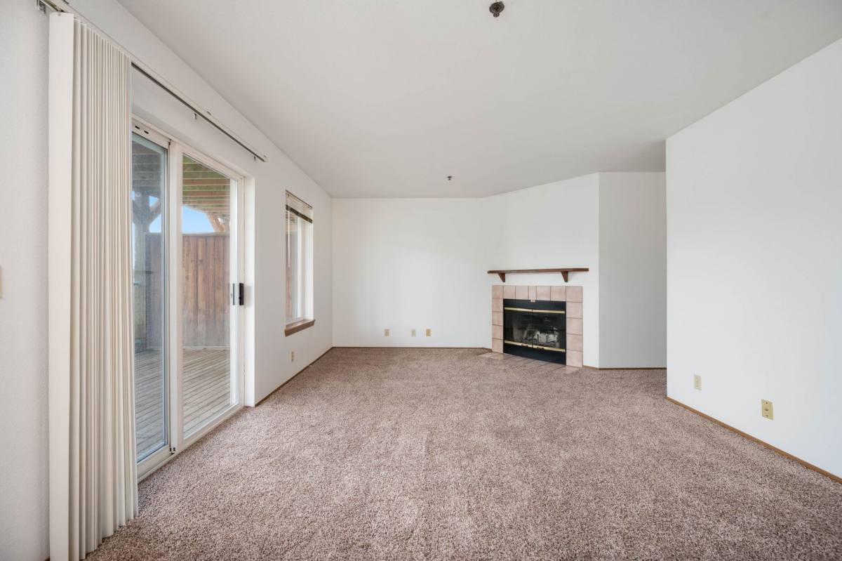 Apartment for rent at 910 20th St, Bellingham, WA 98225