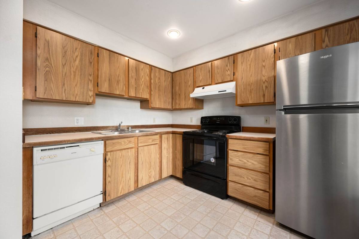 Apartment for rent at 910 20th St, Bellingham, WA 98225
