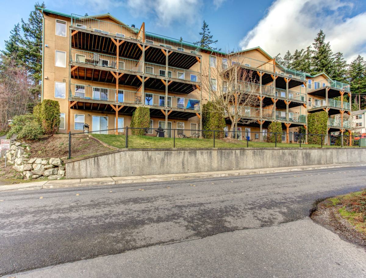 Apartment for rent at 910 20th St, Bellingham, WA 98225