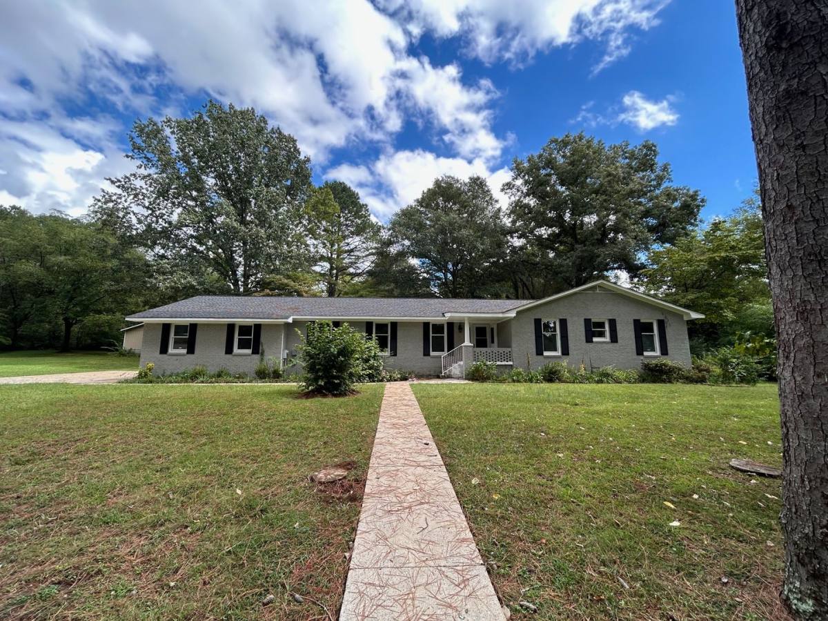 House for rent at 153 Jacque Jim Dr NE, Huntsville, AL 35810