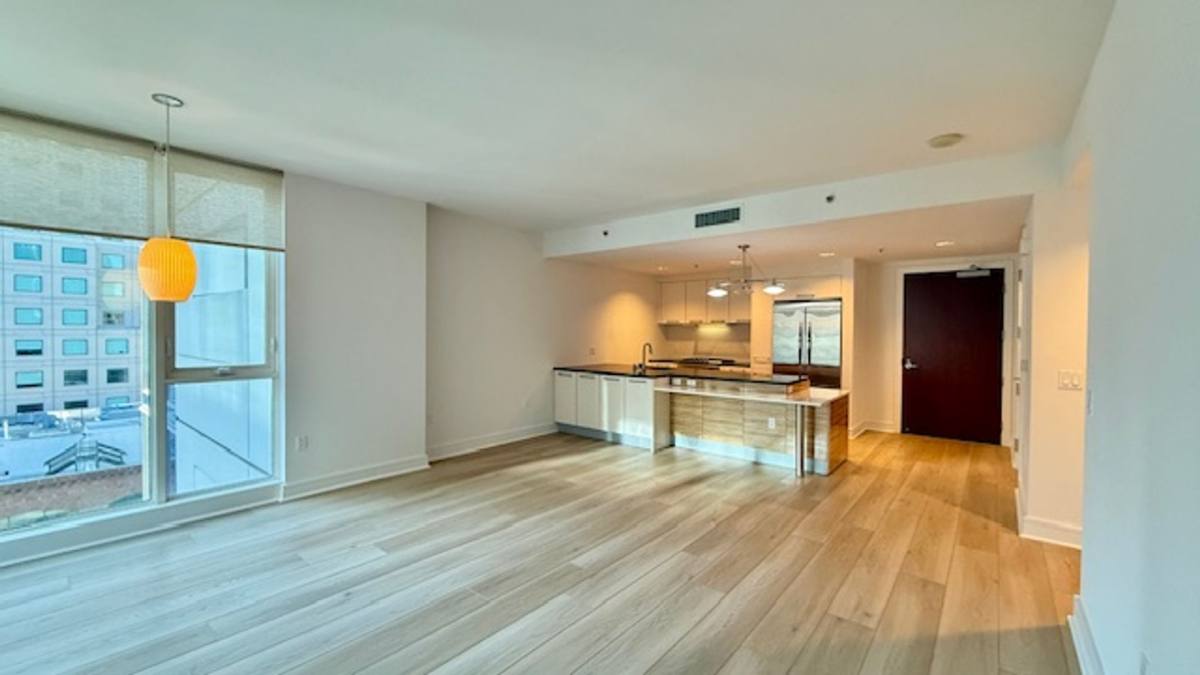 Condo for rent at 631 Folsom St, San Francisco, CA 94107