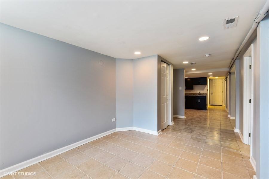 Apartment for rent at 6610 S Rhodes Ave, Chicago, IL 60637