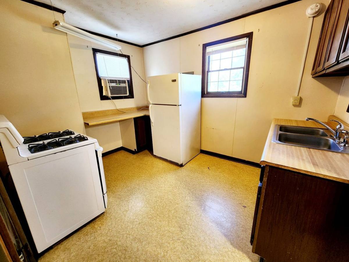 Apartment for rent at 912 Naomi St, Morgantown, WV 26505