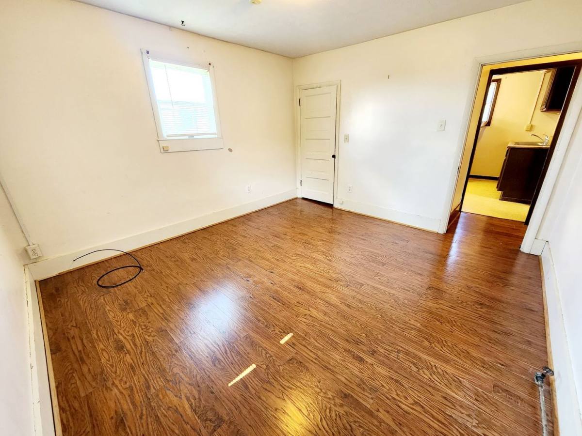 Apartment for rent at 912 Naomi St, Morgantown, WV 26505