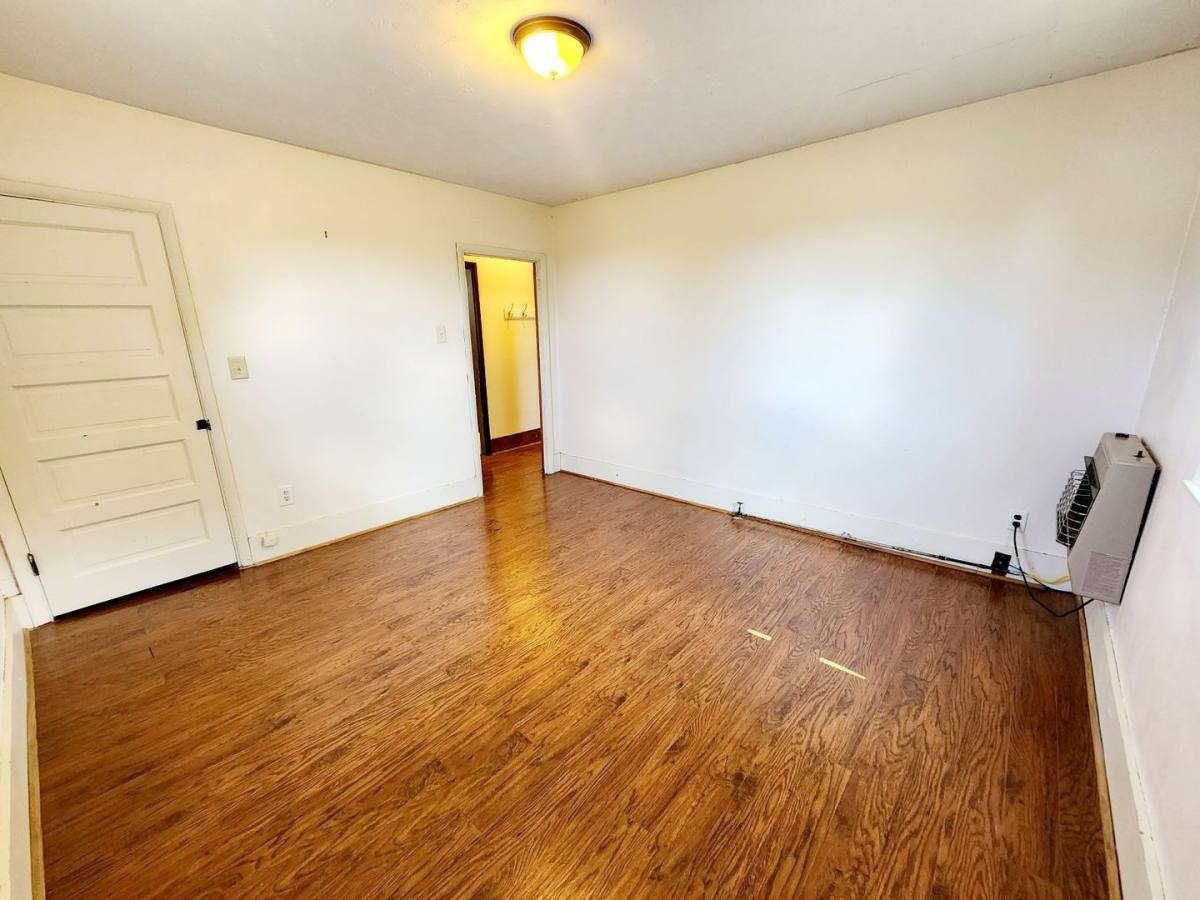 Apartment for rent at 912 Naomi St, Morgantown, WV 26505