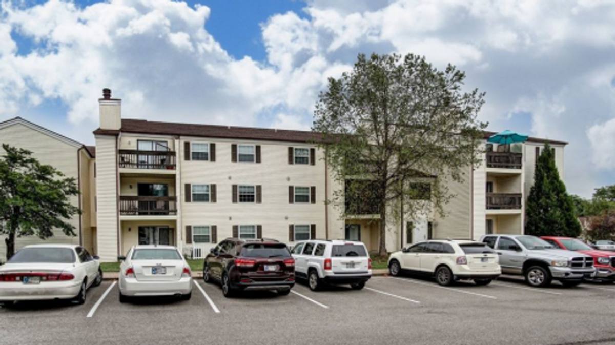 Apartment for rent at 360 S Rosenberger Ave, Evansville, IN 47712