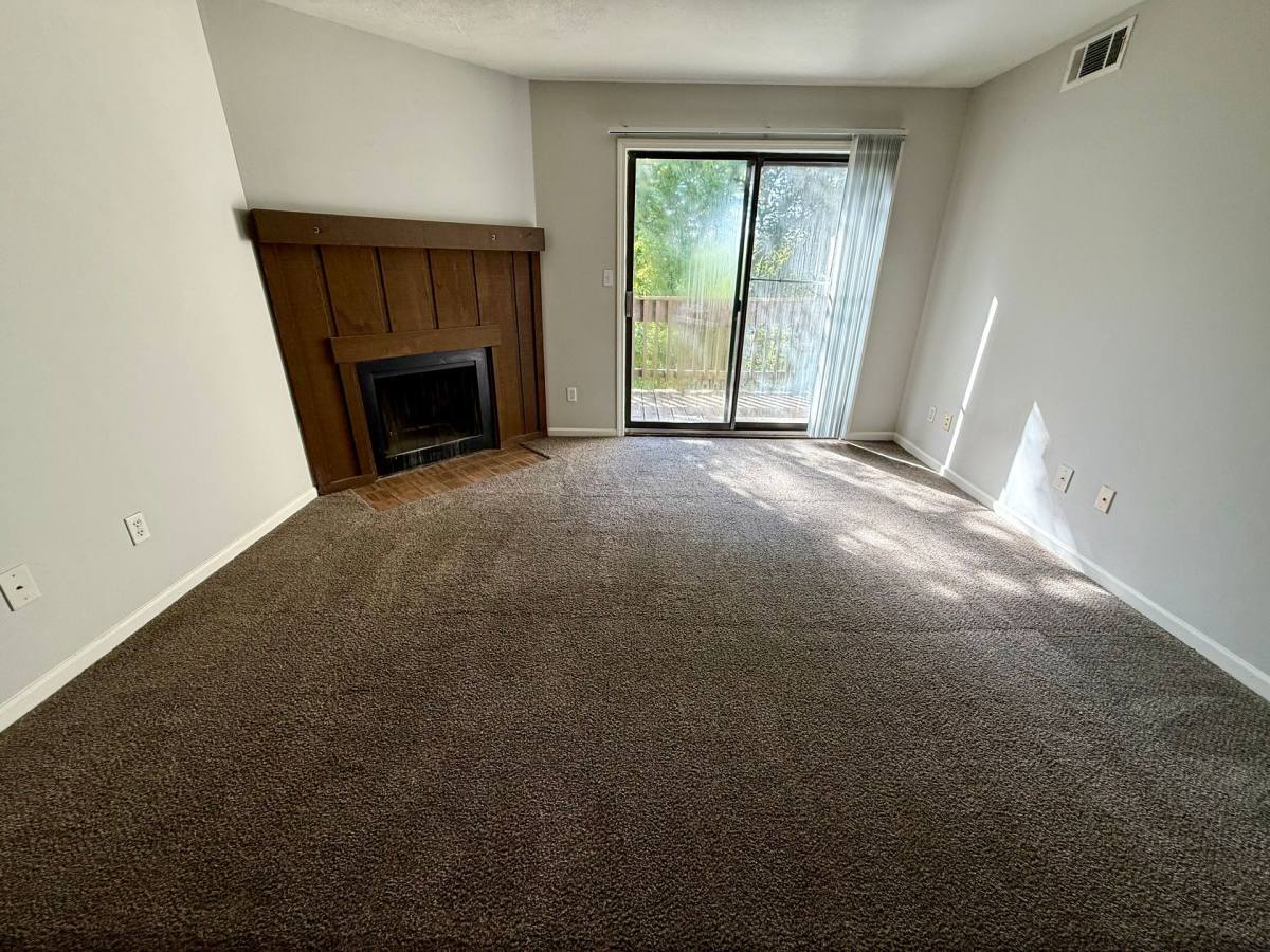 Apartment for rent at 360 S Rosenberger Ave, Evansville, IN 47712