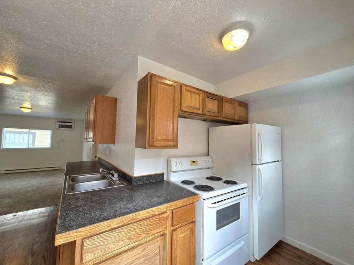 Apartment for rent at 227 S Chelan Ave, Wenatchee, WA 98801