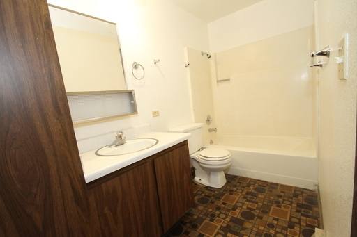 Apartment for rent at 523 W Crest Dr, Moses Lake, WA 98837