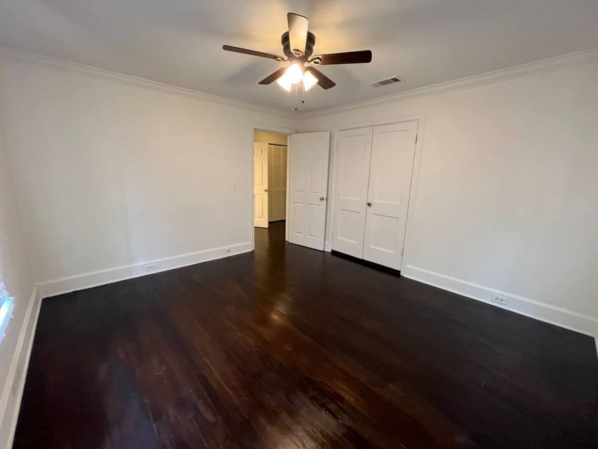 Apartment for rent at 123 E Park Ave, Valdosta, GA 31602