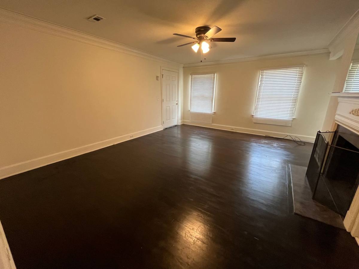 Apartment for rent at 123 E Park Ave, Valdosta, GA 31602