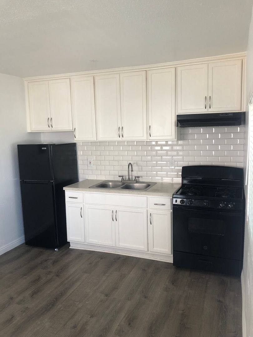 Apartment for rent at 1212 Hoffman Ave, Long Beach, CA 90813