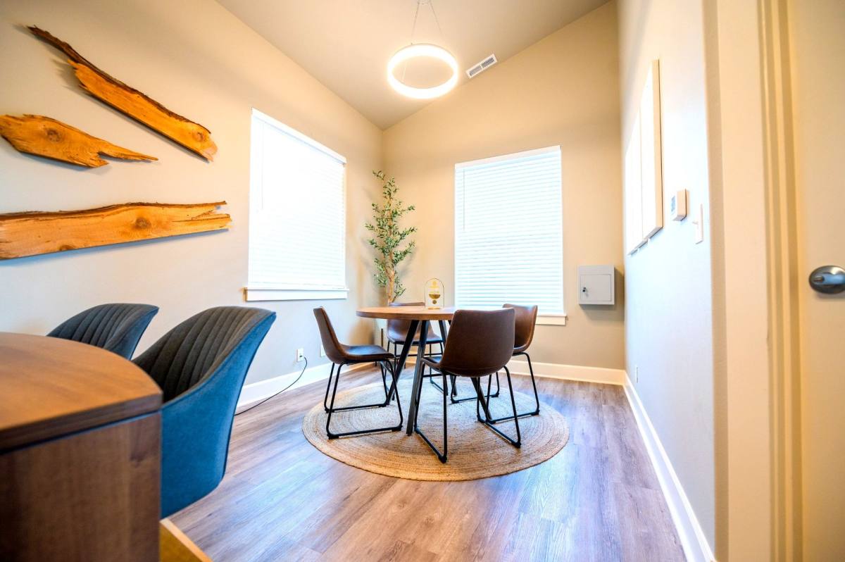 Townhouse for rent at 2027 W Powell Blvd, Gresham, OR 97030