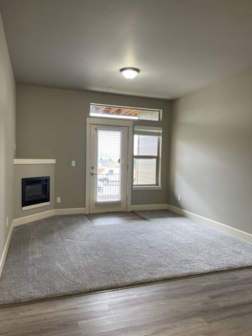 Townhouse for rent at 2027 W Powell Blvd, Gresham, OR 97030