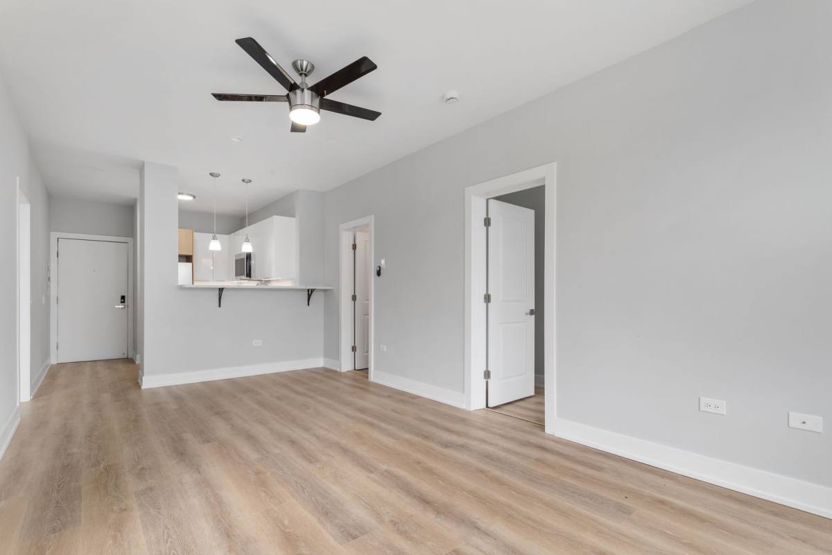 Apartment for rent at 1625 W Howard, Chicago, IL 60626