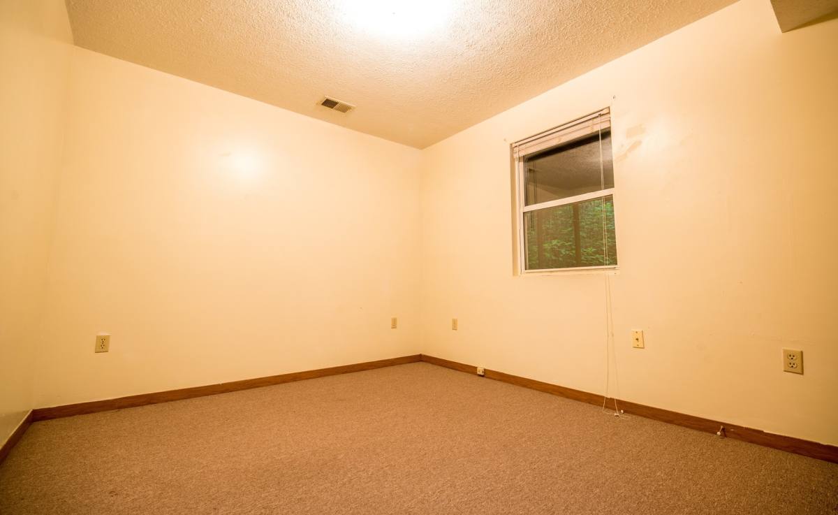 Apartment for rent at 410 Sixth St, Morgantown, WV 26505