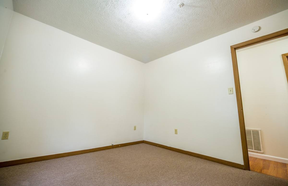Apartment for rent at 410 Sixth St, Morgantown, WV 26505