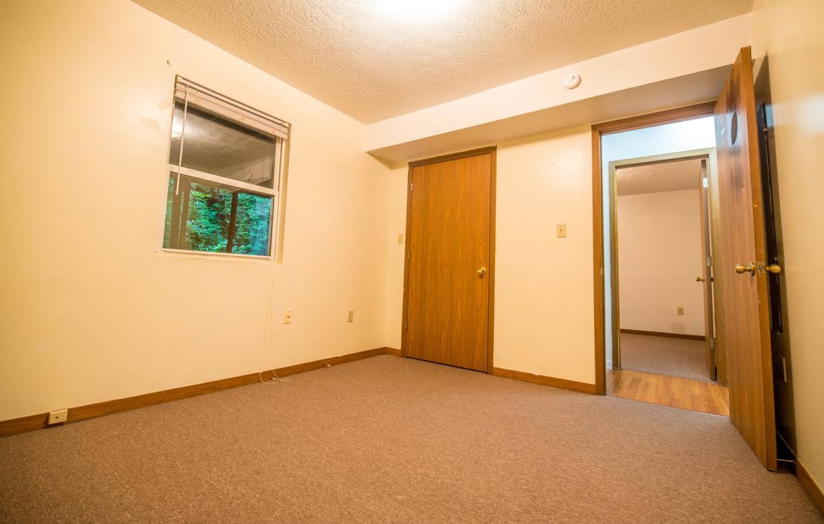 Apartment for rent at 410 Sixth St, Morgantown, WV 26505