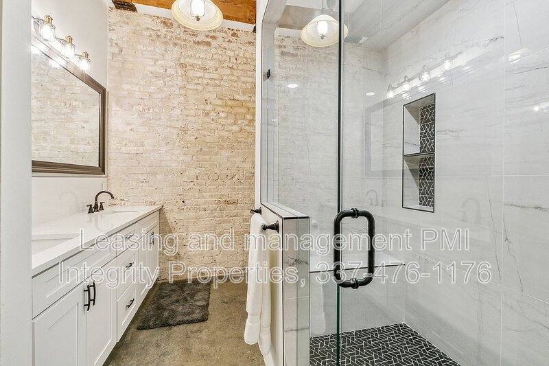 Condo for rent at 825 Lafayette St #4, New Orleans, LA 70113