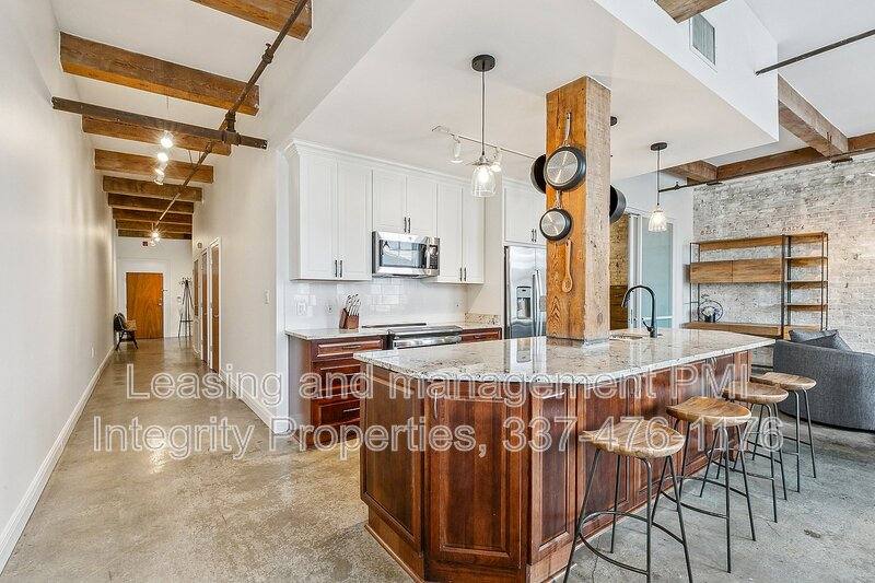 Condo for rent at 825 Lafayette St #4, New Orleans, LA 70113