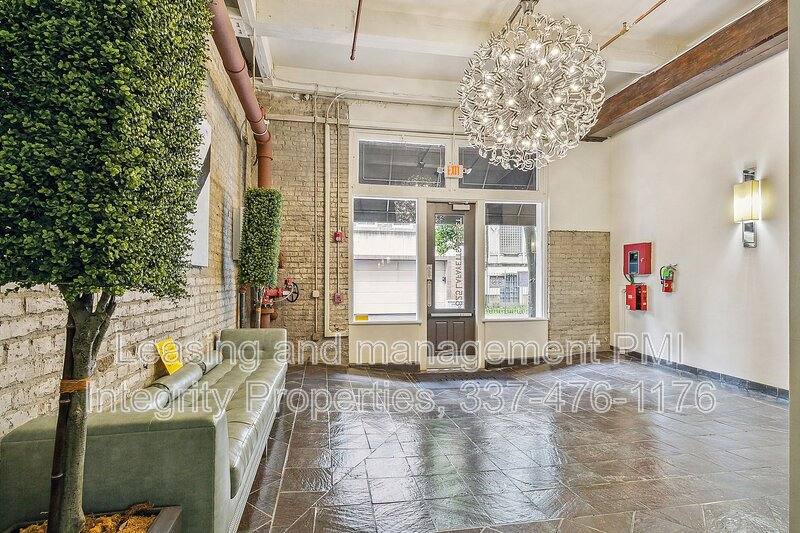 Condo for rent at 825 Lafayette St #4, New Orleans, LA 70113
