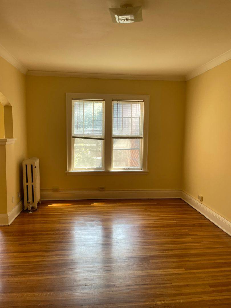 Apartment for rent at 610 W Franklin Ave, Minneapolis, MN 55405