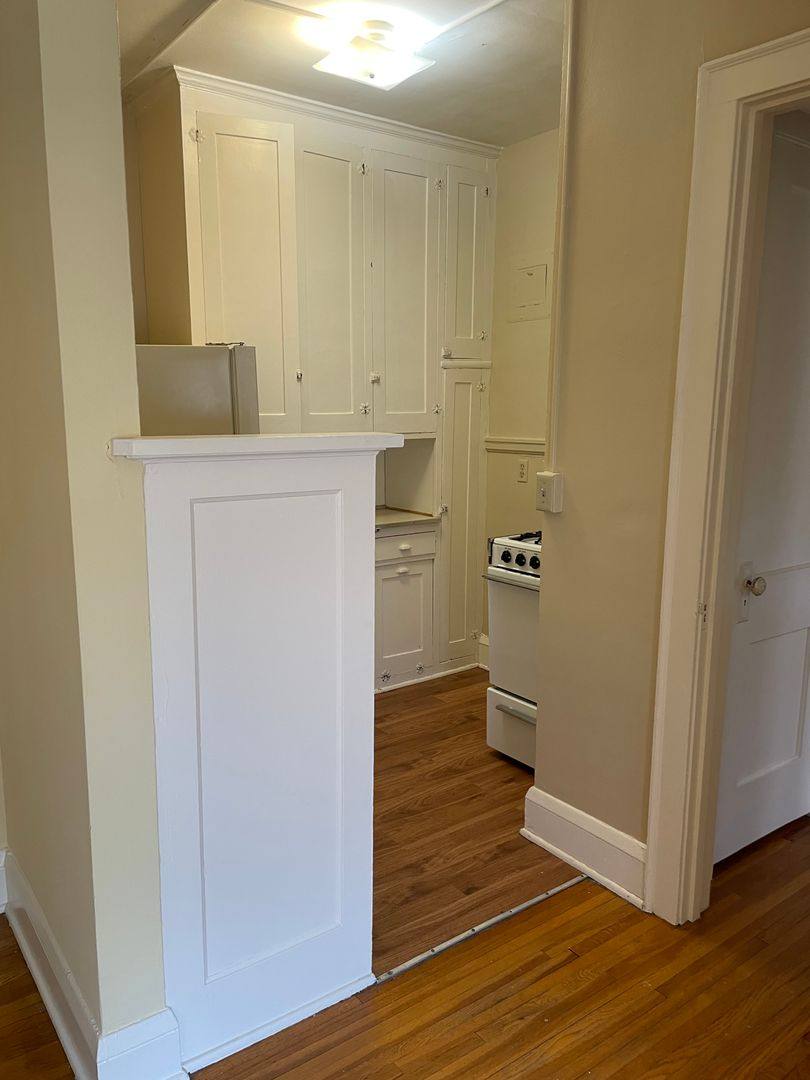 Apartment for rent at 610 W Franklin Ave, Minneapolis, MN 55405