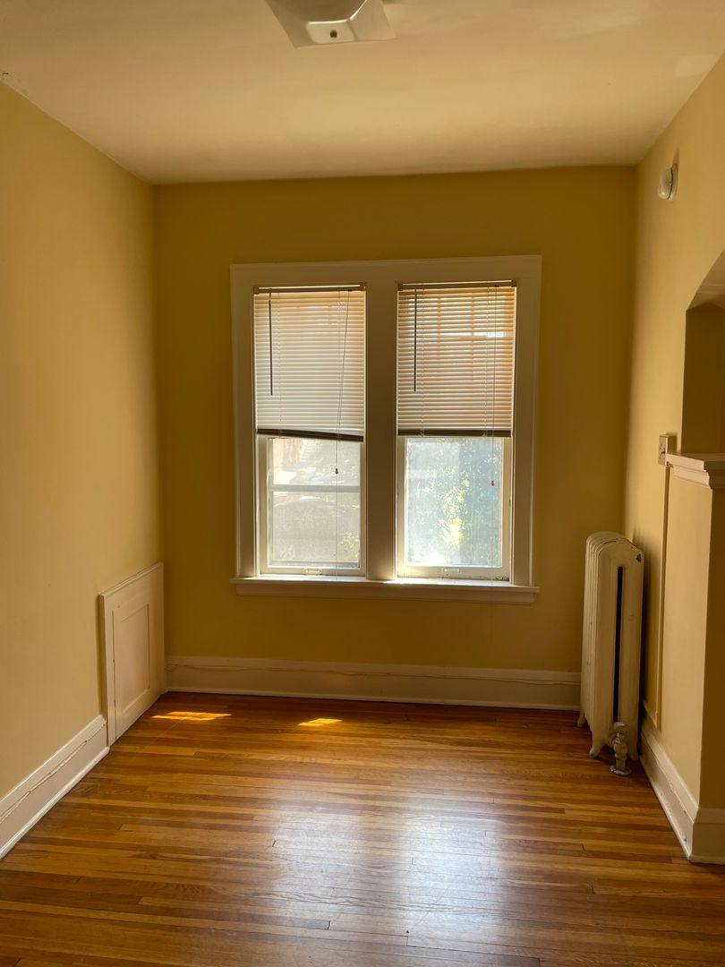 Apartment for rent at 610 W Franklin Ave, Minneapolis, MN 55405