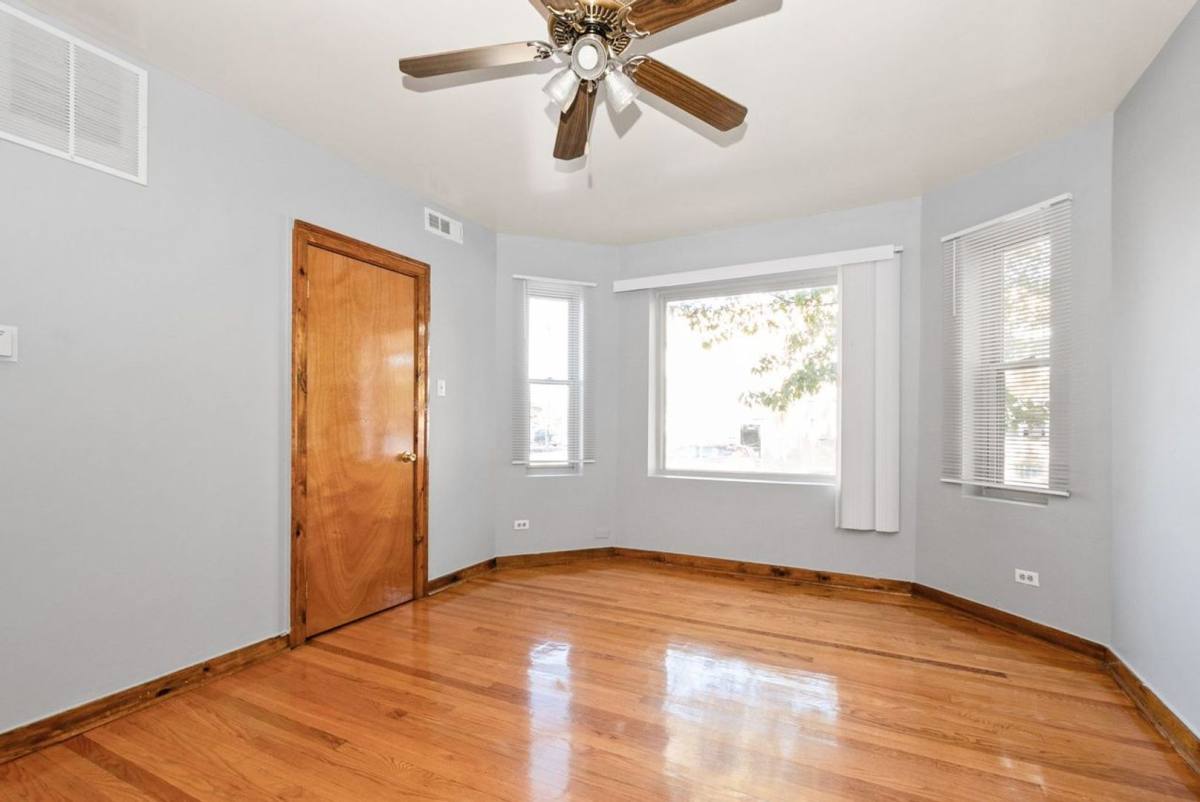 Apartment for rent at 4737-43 W 65th St, Chicago, IL 60629