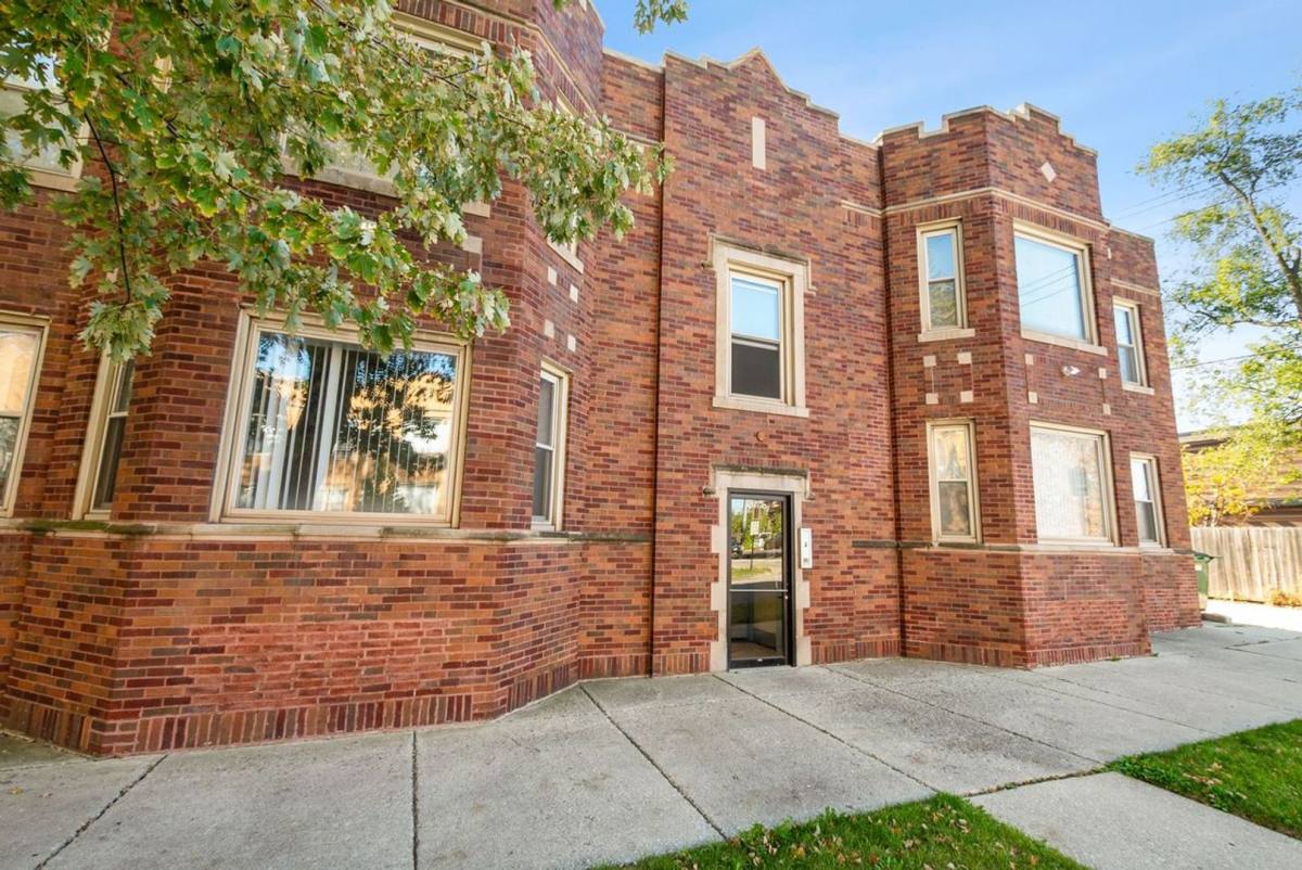 Apartment for rent at 4737-43 W 65th St, Chicago, IL 60629