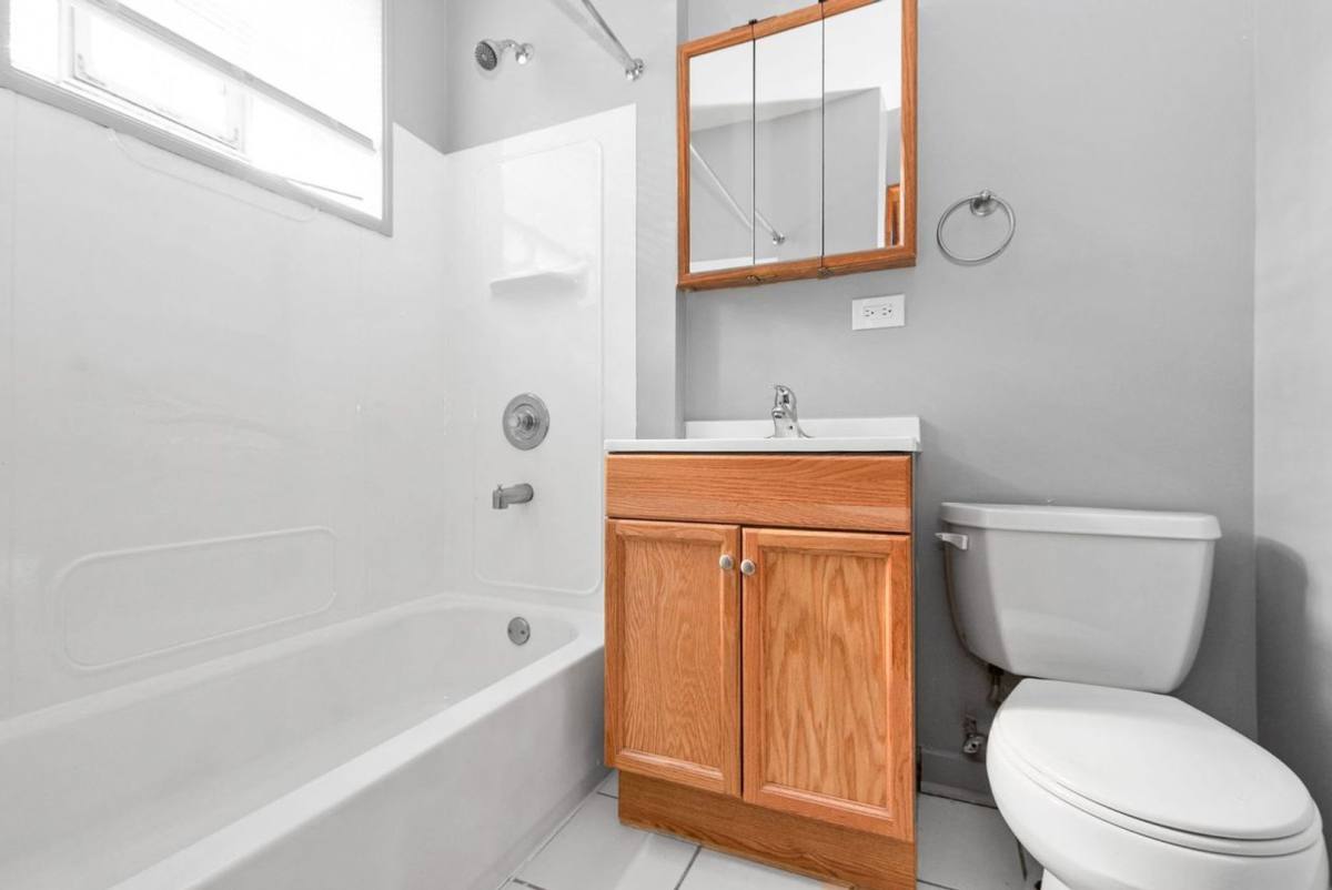 Apartment for rent at 4737-43 W 65th St, Chicago, IL 60629