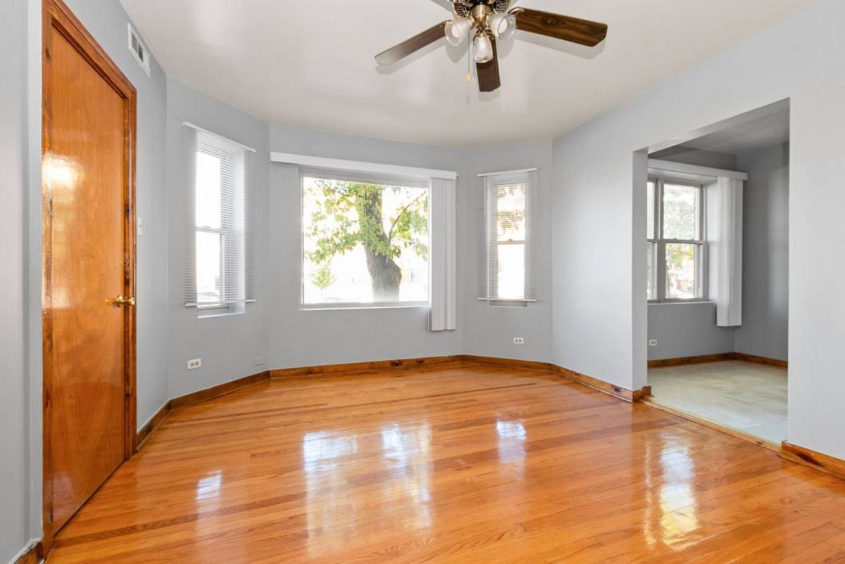 Apartment for rent at 4737-43 W 65th St, Chicago, IL 60629