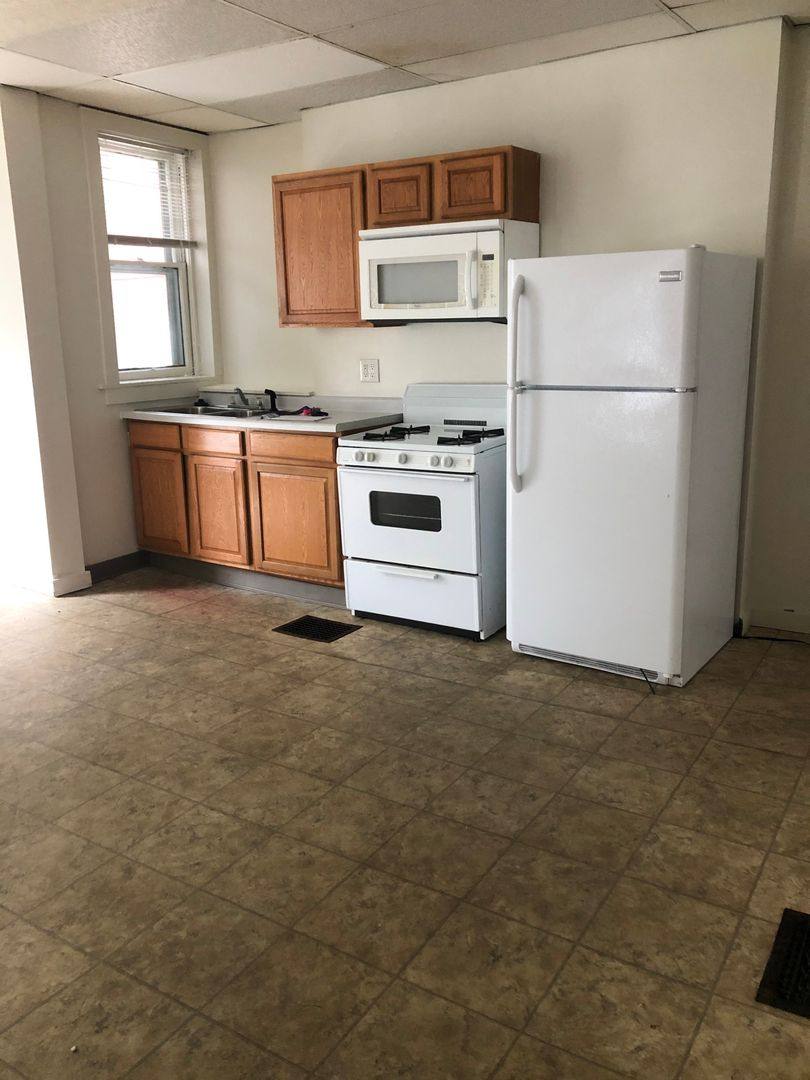 Apartment for rent at 1115 N College Ave, Bloomington, IN 47404