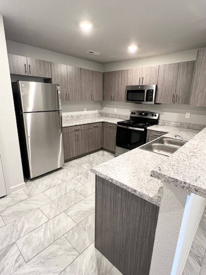 Apartment for rent at 100 Pine Ridge Place, Rogersville, AL 35652