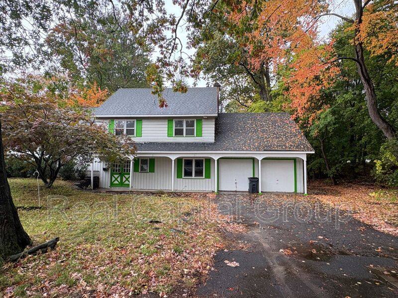 House for rent at 38 Glenwood St, Albany, NY 12203