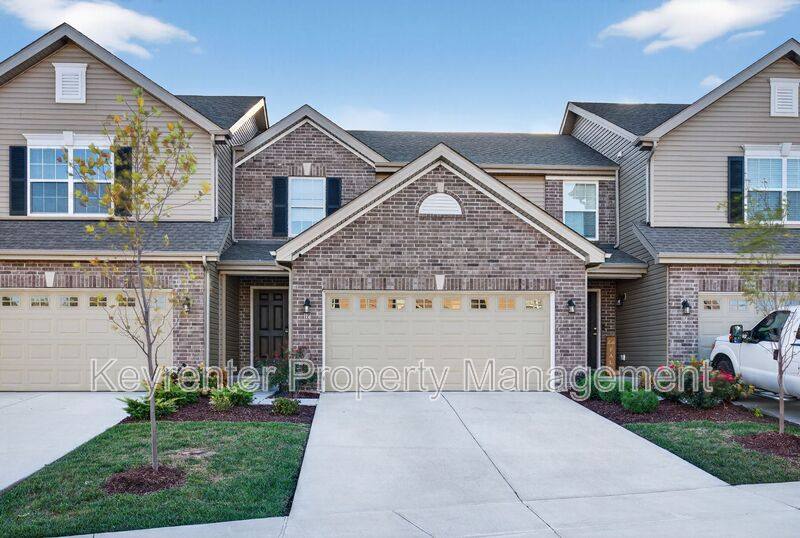 Townhouse for rent at 112 Deer Grove Court, Saint Peters, MO 63376
