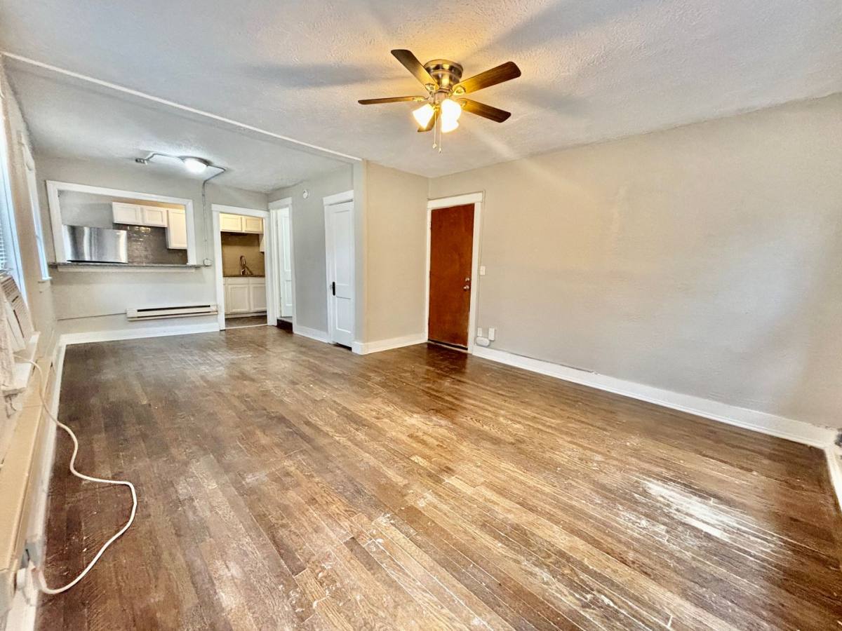 Apartment for rent at 3416 Wyandotte St, Kansas City, MO 64111