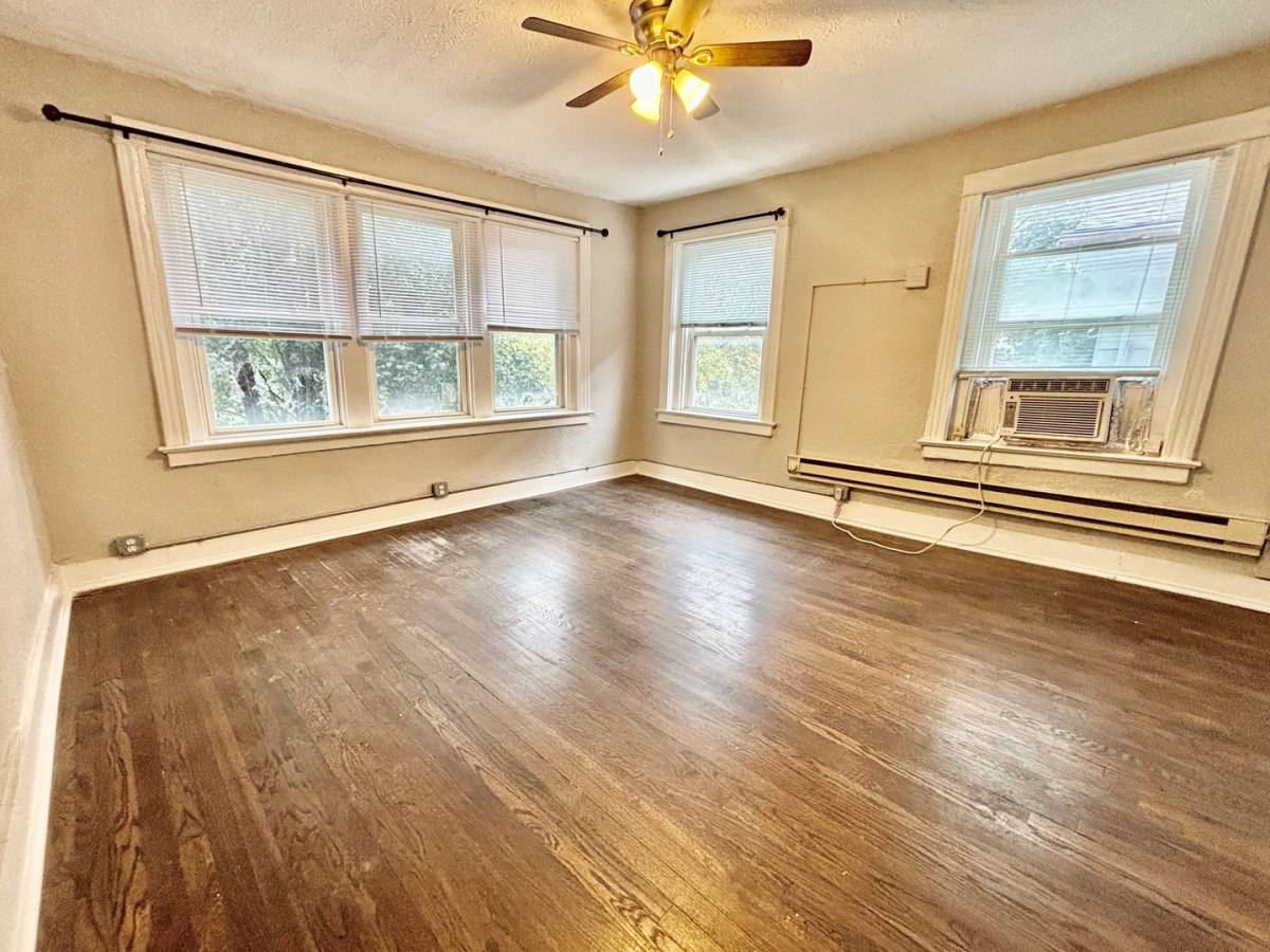 Apartment for rent at 3416 Wyandotte St, Kansas City, MO 64111