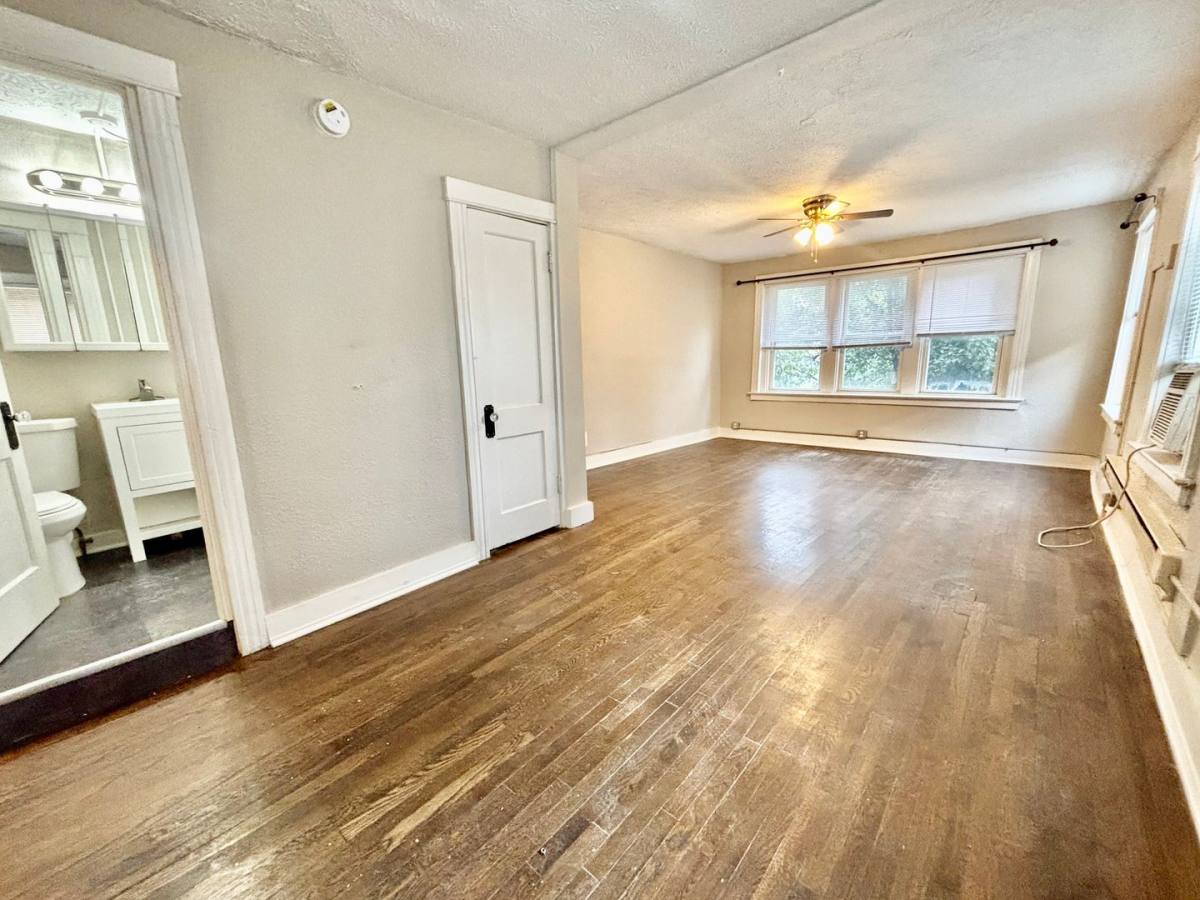 Apartment for rent at 3416 Wyandotte St, Kansas City, MO 64111