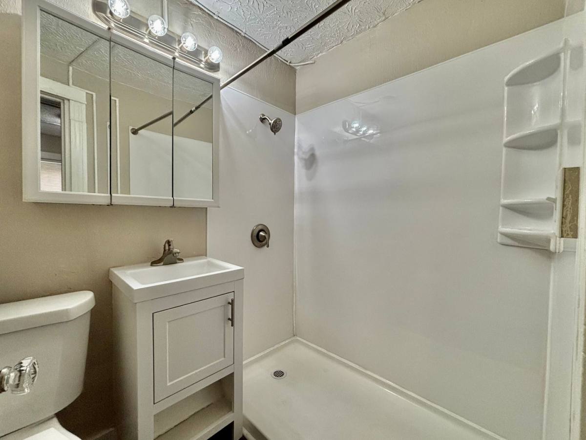 Apartment for rent at 3416 Wyandotte St, Kansas City, MO 64111