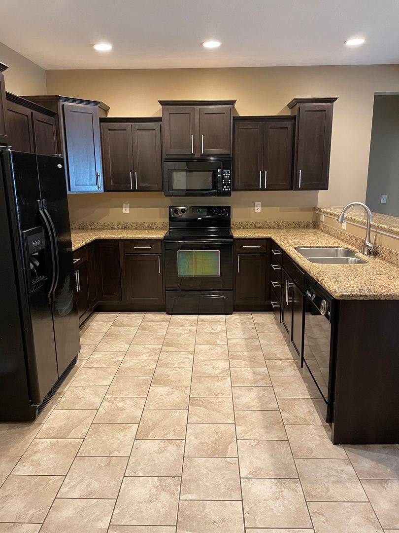 Apartment for rent at 7438 S Louise Ave, Sioux Falls, SD 57108