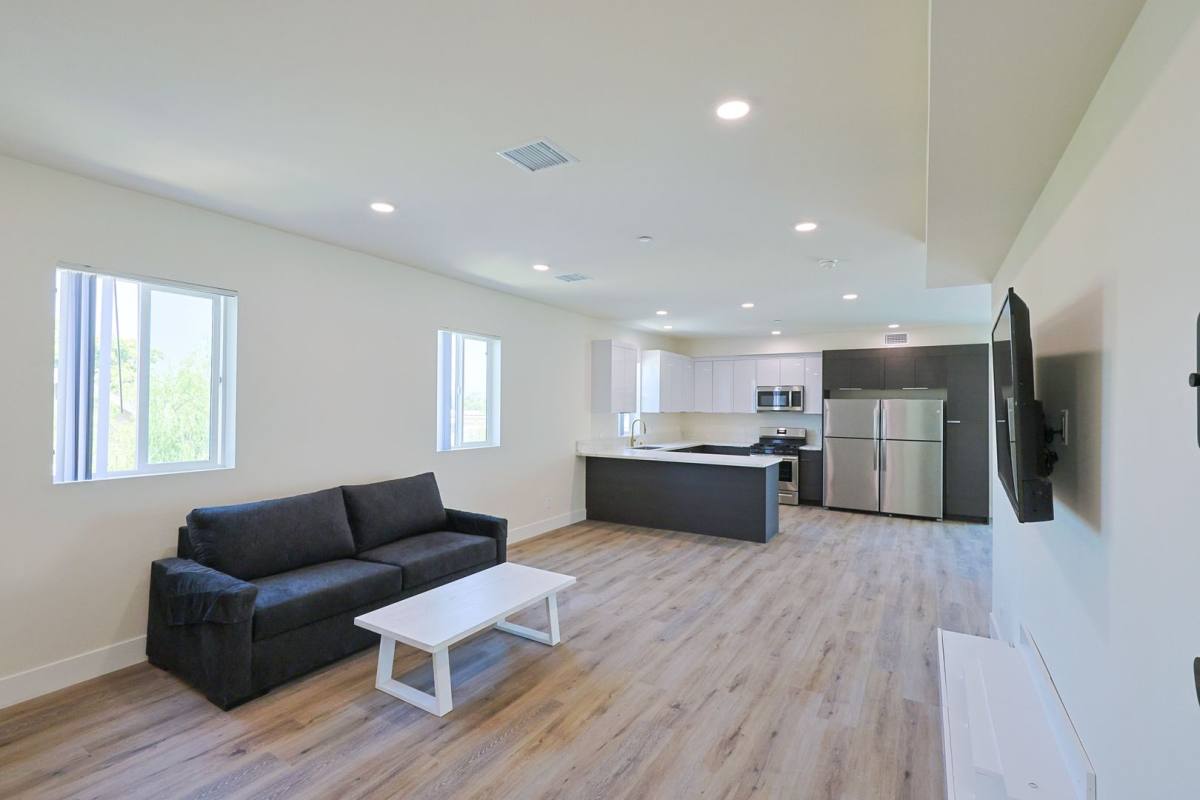 Apartment for rent at 1189 W 37th Place, Los Angeles, CA 90007