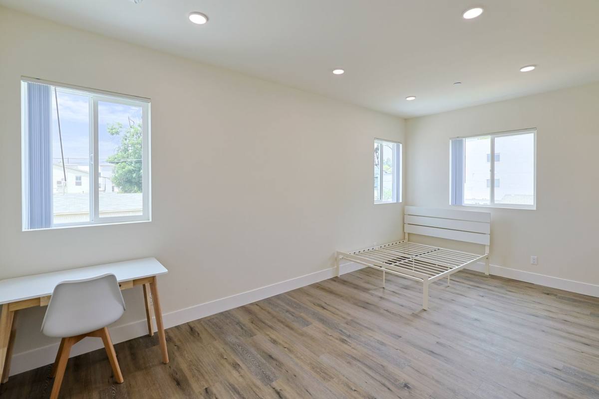 Apartment for rent at 1189 W 37th Place, Los Angeles, CA 90007