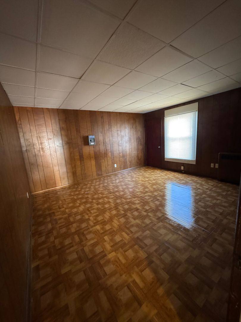 Apartment for rent at 301-303 N Longwood St, Rockford, IL 61107