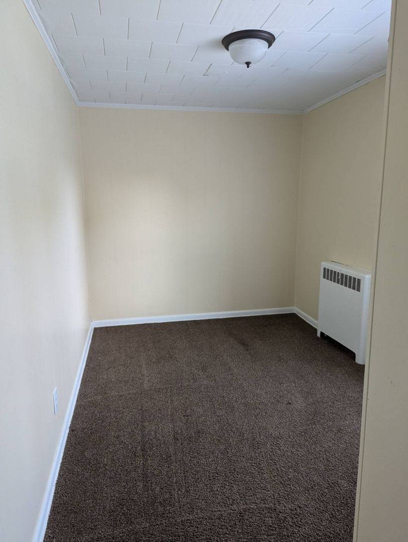 Apartment for rent at 301-303 N Longwood St, Rockford, IL 61107