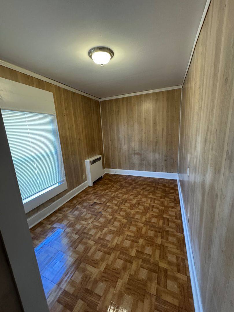 Apartment for rent at 301-303 N Longwood St, Rockford, IL 61107