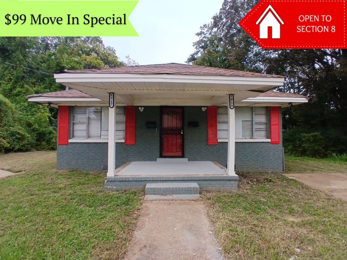 House for rent at 1917 Farrington St, Memphis, TN 38109